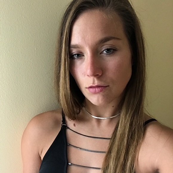 Meet your Posher, Alex - Picture 2 of 2